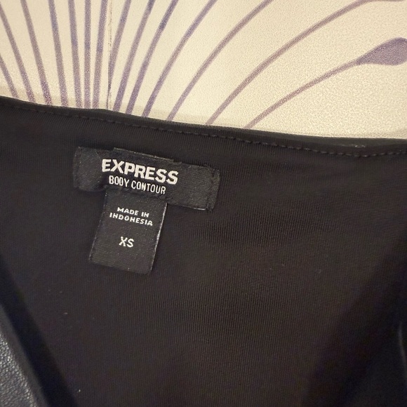 Express Black Faux Leather Bustier Top Women’s size XS stretchy - Picture 3 of 4